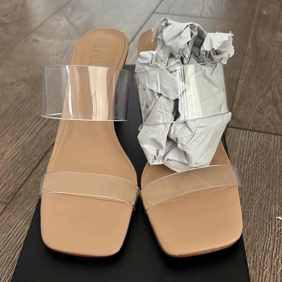 #1 Beautiful transparent strap high heels 👠 - Picture 5 of 5